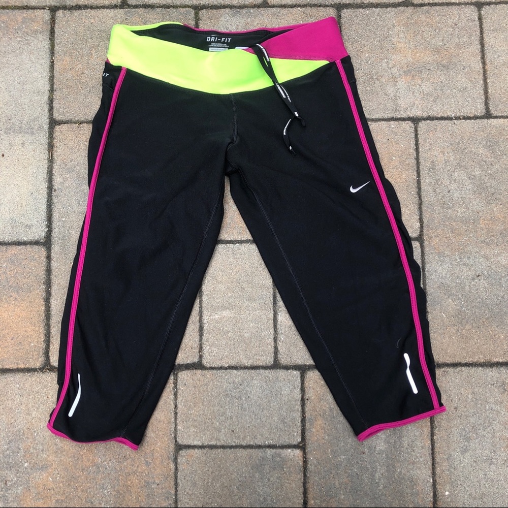 Nike dry fit knee length running leggings